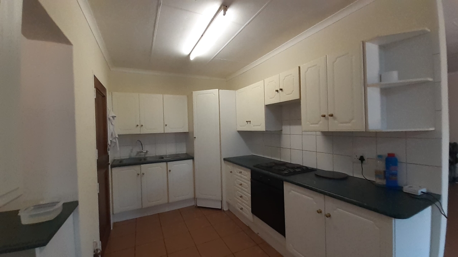 5 Bedroom Property for Sale in Ifafi North West